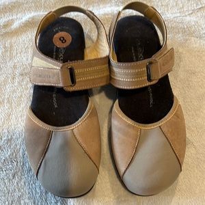 Spring Step Women's Flexus Mary Jane Stretch Uppers Leather Strap Size 8 Italy